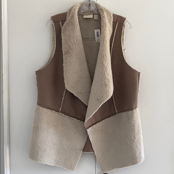 CHICOS Shearling Vest - Picture 6 of 7